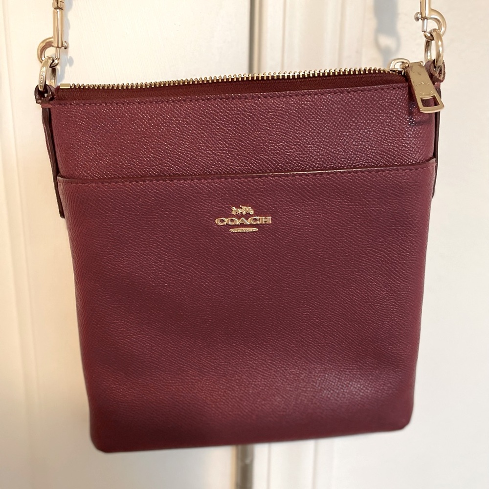 Coach leather crossbody shoulder bag